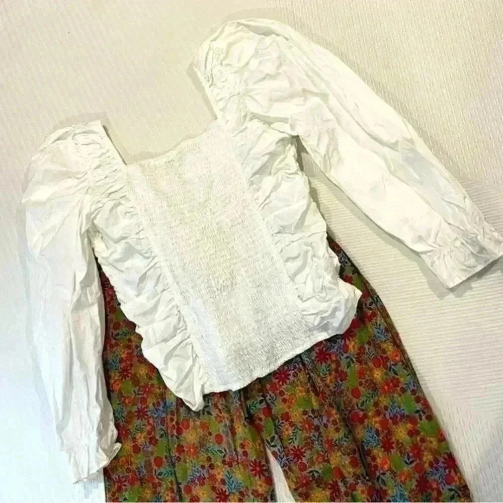 Milk & Honey Rouched Square Neck Puffed Sleeve TSO white top size small - Picture 4 of 7